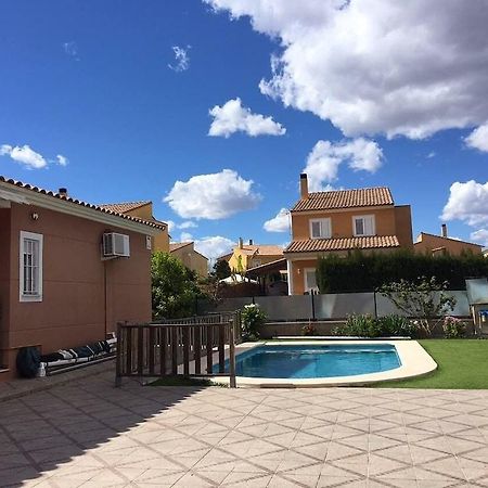 La Perla De Oasis Hotell Lliria Exteriör bild